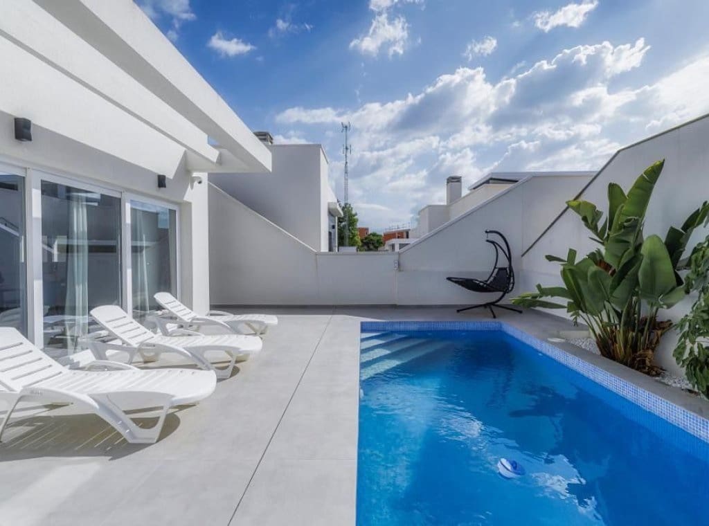 3 soveværelse Byhus til leje i Los Montesinos med swimmingpool - € 2.000 (Ref: 9146615)