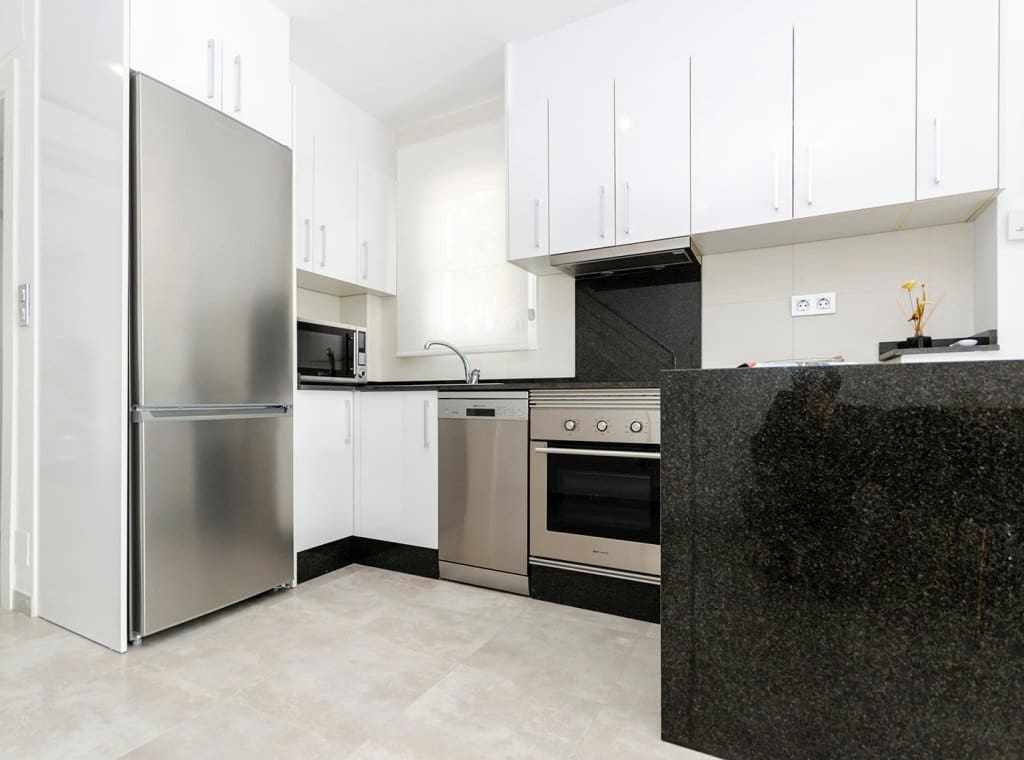 3 soveværelse Byhus til salg i Torrevieja med swimmingpool - € 385.000 (Ref: 9146616)