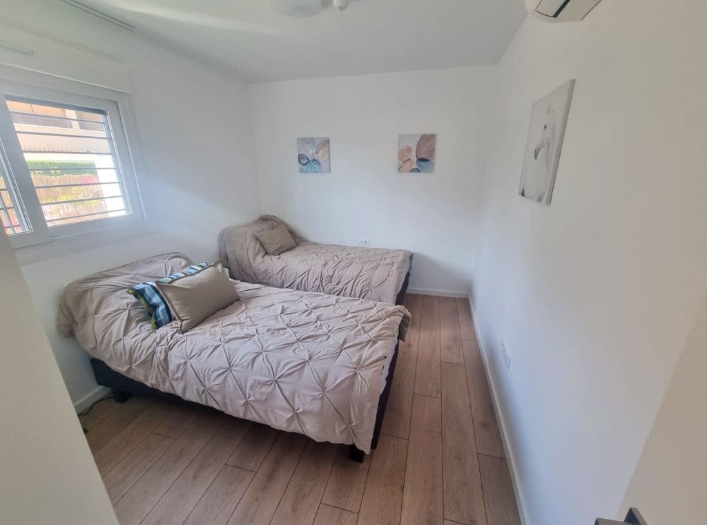 Villa/Maison de 2 chambres à louer à Pilar de la Horadada avec piscine - 2 000 € (Ref: 9146621)