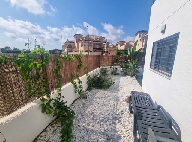 2 bedroom Villa for rent in Mil Palmeras, Pilar de la Horadada with pool - € 2,000 (Ref: 9146621)