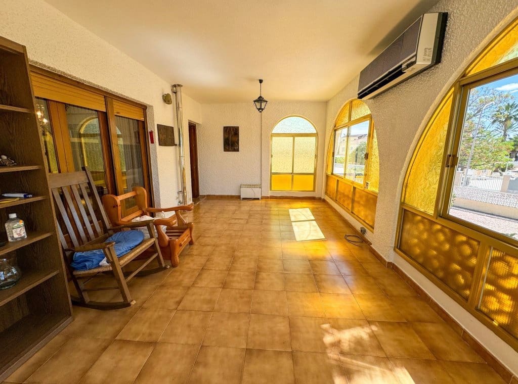 3 bedroom Villa for rent in Ciudad Quesada with pool garage - € 2,000 (Ref: 9148747)
