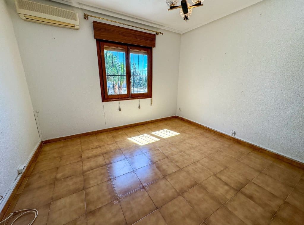 3 bedroom Villa for rent in Ciudad Quesada with pool garage - € 2,000 (Ref: 9148747)