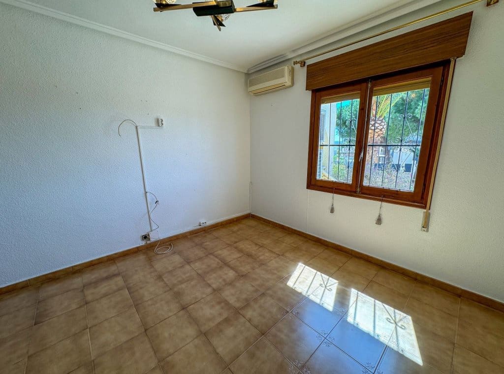 3 bedroom Villa for rent in Ciudad Quesada with pool garage - € 2,000 (Ref: 9148747)