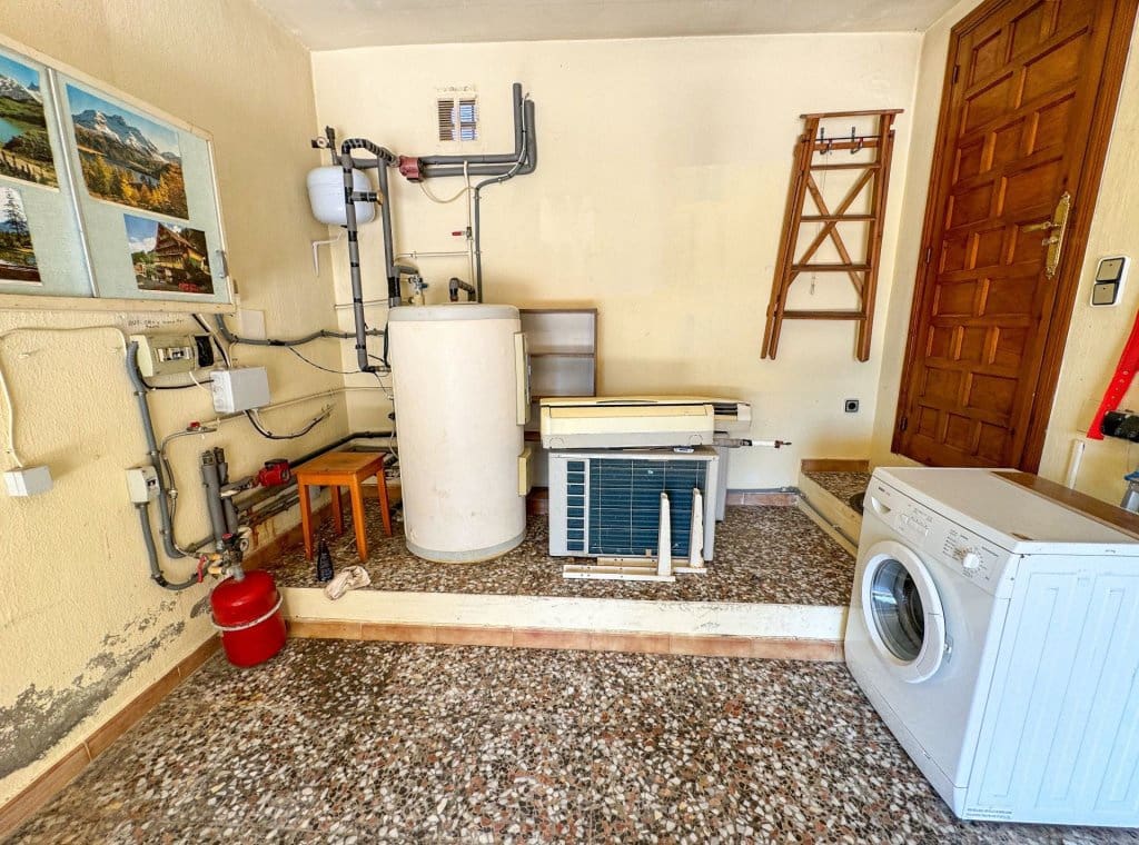 3 bedroom Villa for rent in Ciudad Quesada with pool garage - € 2,000 (Ref: 9148747)