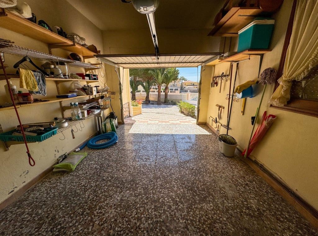 3 bedroom Villa for rent in Ciudad Quesada with pool garage - € 2,000 (Ref: 9148747)