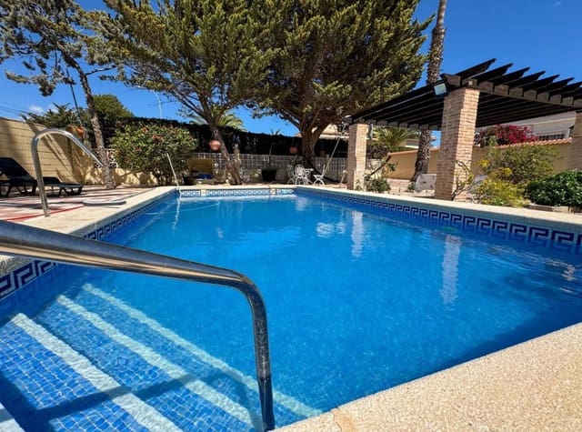 3 bedroom Villa for rent in Ciudad Quesada, Rojales with pool garage - € 2,000 (Ref: 9148747)