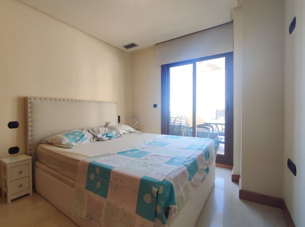 3 sypialnia Penthouse do wynajęcia w Guardamar del Segura z basenem garażem - 2 000 € (Ref: 9151587)