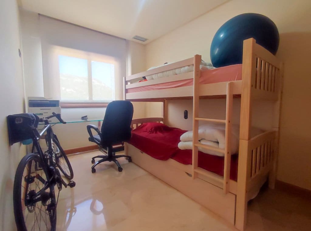 3 sypialnia Penthouse do wynajęcia w Guardamar del Segura z basenem garażem - 2 000 € (Ref: 9151587)