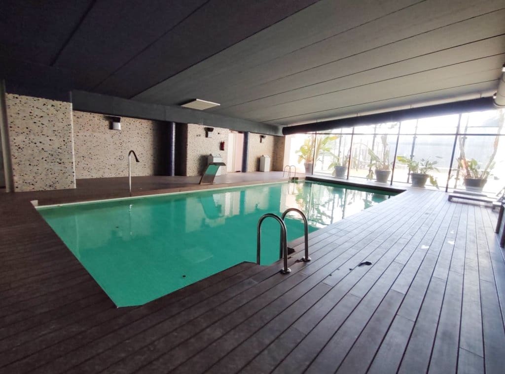 3 sypialnia Penthouse do wynajęcia w Guardamar del Segura z basenem garażem - 2 000 € (Ref: 9151587)