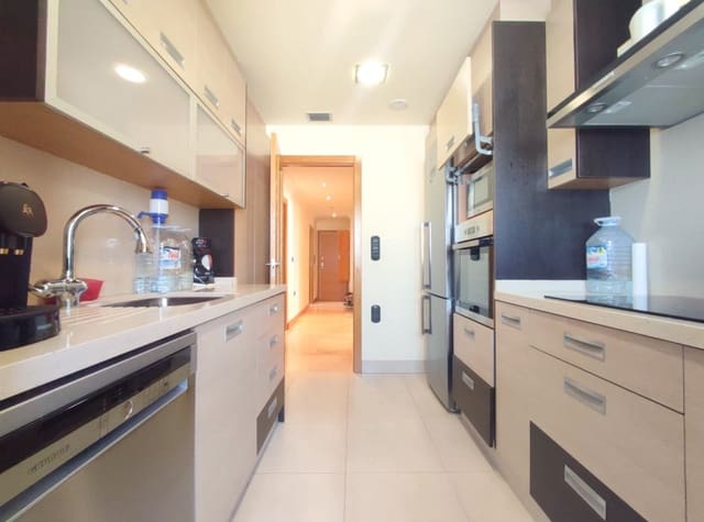 3 makuuhuone Kattohuoneisto vuokrattavana paikassa Los Secanos, Guardamar del Segura mukana uima-altaan 
autotalli - 2 000 € (Ref: 9151587)