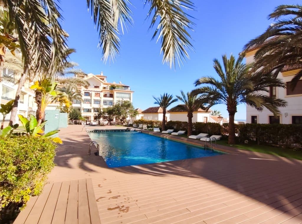 3 sypialnia Penthouse do wynajęcia w Guardamar del Segura z basenem garażem - 2 000 € (Ref: 9151587)