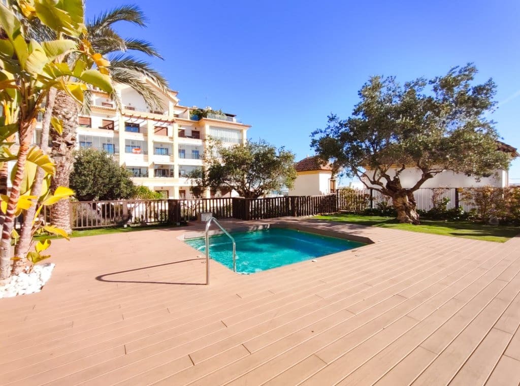 3 sypialnia Penthouse do wynajęcia w Guardamar del Segura z basenem garażem - 2 000 € (Ref: 9151587)