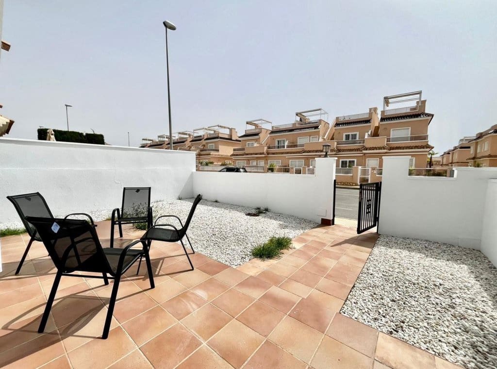 3 makuuhuone Huoneisto vuokrattavana paikassa Cabo Roig mukana uima-altaan - 1 300 € (Ref: 9151589)