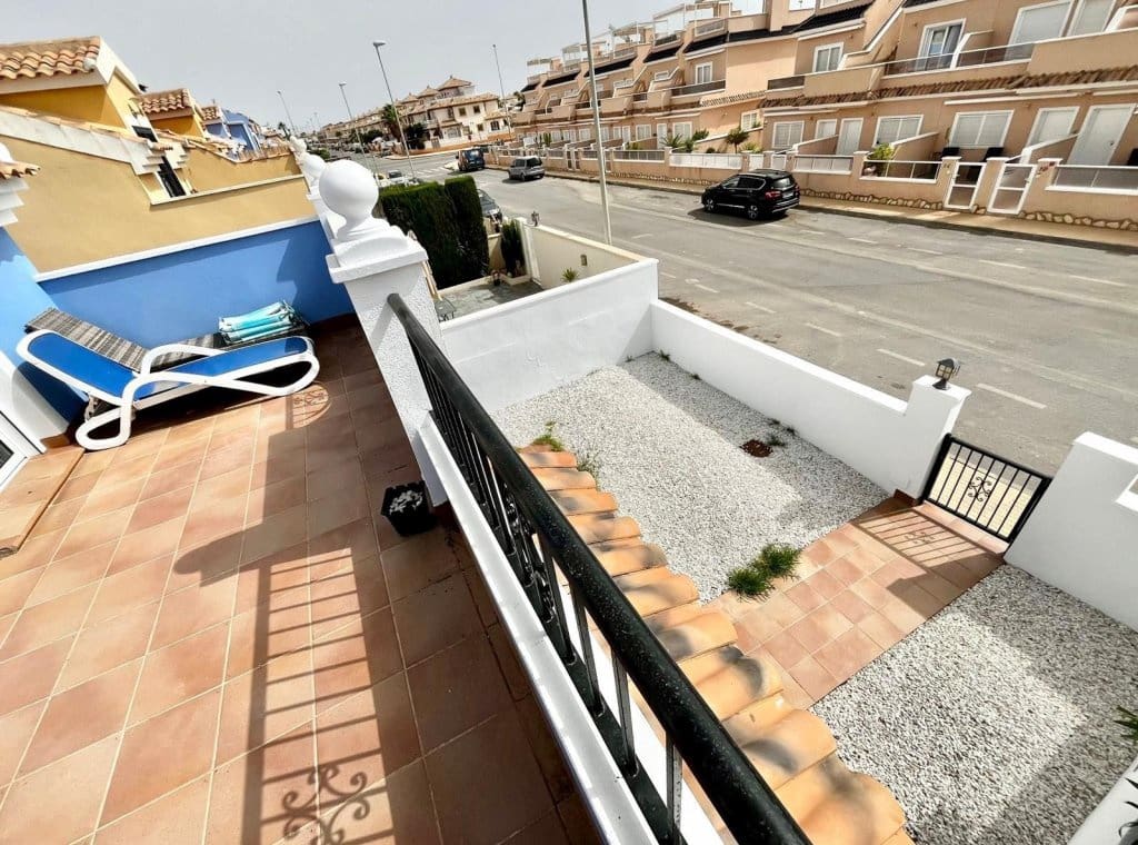 3 makuuhuone Huoneisto vuokrattavana paikassa Cabo Roig mukana uima-altaan - 1 300 € (Ref: 9151589)