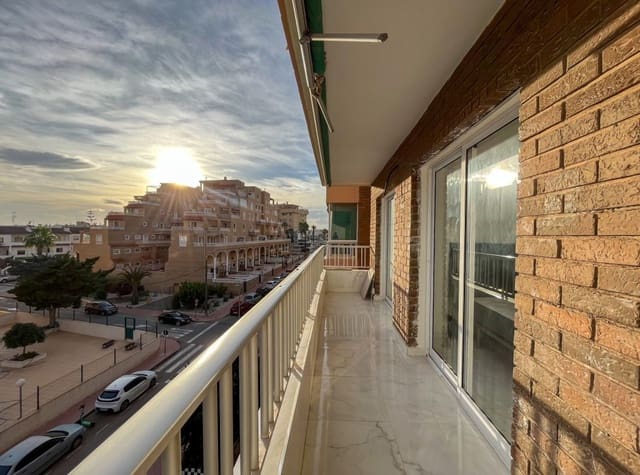 2 soveværelse Lejlighed til leje i Punta Prima, Torrevieja med swimmingpool - € 1.100 (Ref: 9151590)