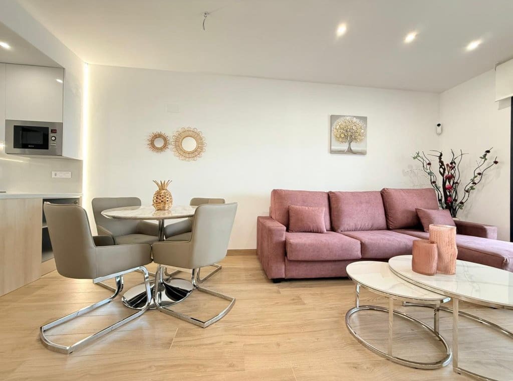 2 makuuhuone Huoneisto vuokrattavana paikassa Torrevieja mukana uima-altaan 
autotalli - 1 700 € (Ref: 9153527)