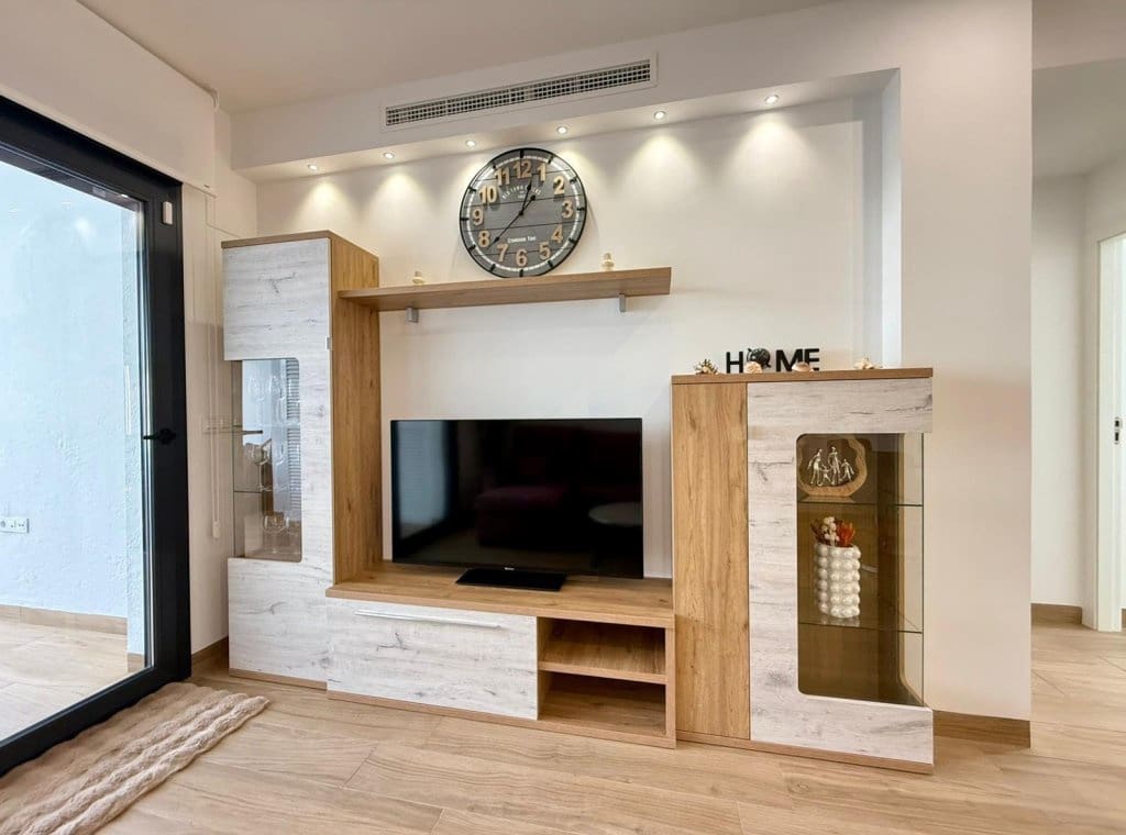 2 makuuhuone Huoneisto vuokrattavana paikassa Torrevieja mukana uima-altaan 
autotalli - 1 700 € (Ref: 9153527)