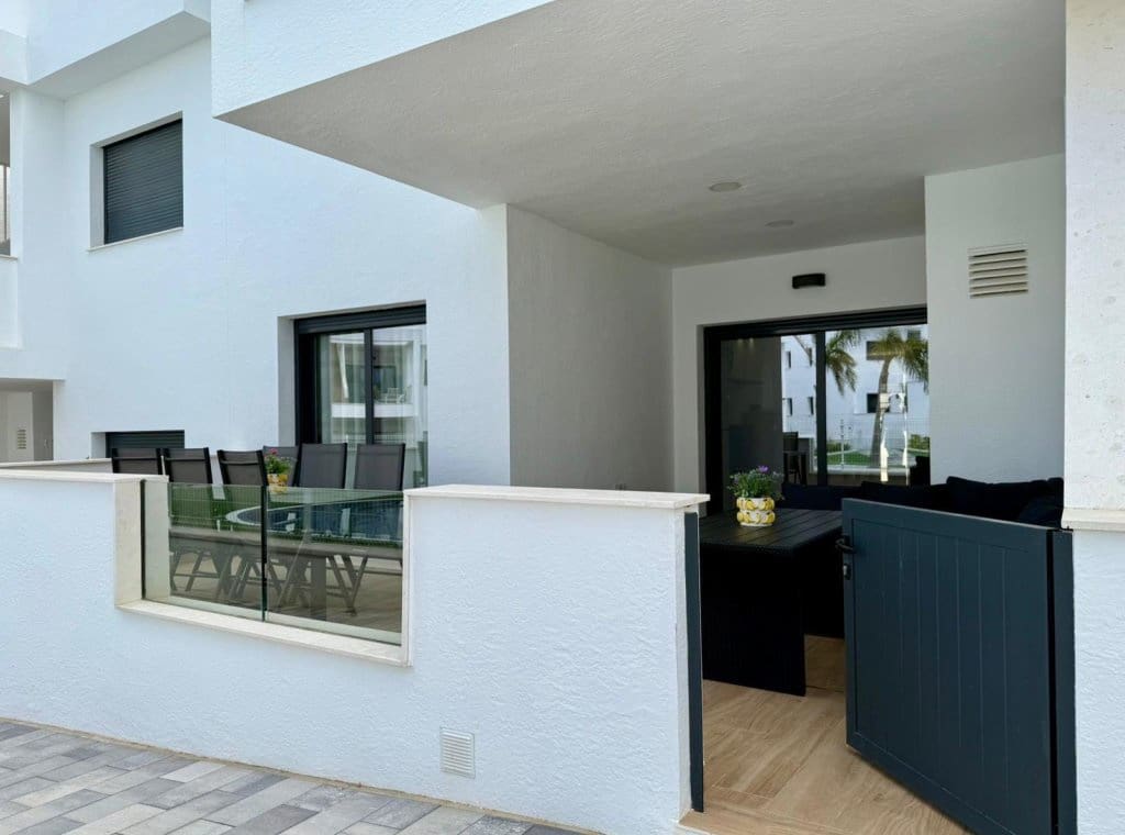 2 makuuhuone Huoneisto vuokrattavana paikassa Torrevieja mukana uima-altaan 
autotalli - 1 700 € (Ref: 9153527)
