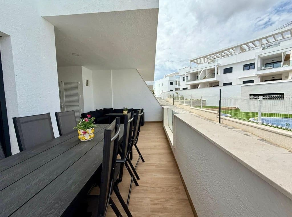2 makuuhuone Huoneisto vuokrattavana paikassa Torrevieja mukana uima-altaan 
autotalli - 1 700 € (Ref: 9153527)