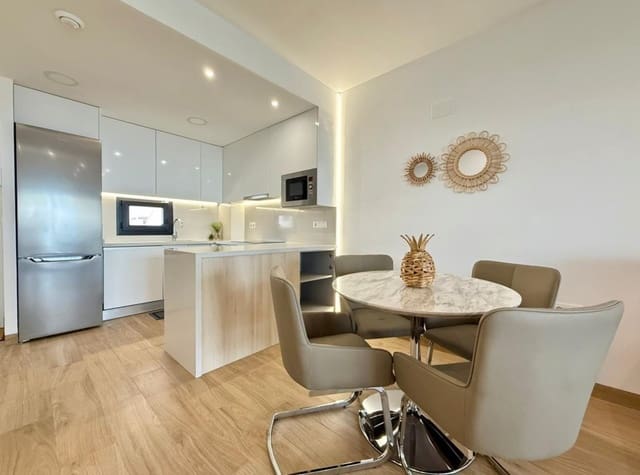 2 sovrum Lägenhet att hyra i Los Balcones - Los Altos, Torrevieja med pool - 1 700 € (Ref: 9153527)