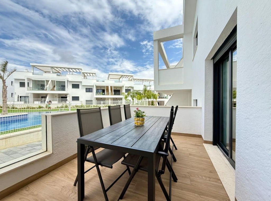 2 makuuhuone Huoneisto vuokrattavana paikassa Torrevieja mukana uima-altaan 
autotalli - 1 700 € (Ref: 9153527)