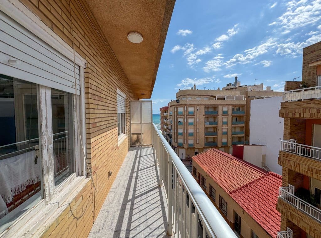 3 soveværelse Lejlighed til leje i Torrevieja - € 550 (Ref: 9163308)