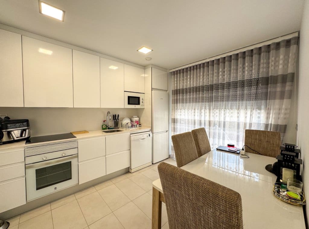 3 bedroom Villa for rent in Villamartin with pool - € 1,800 (Ref: 9170942)