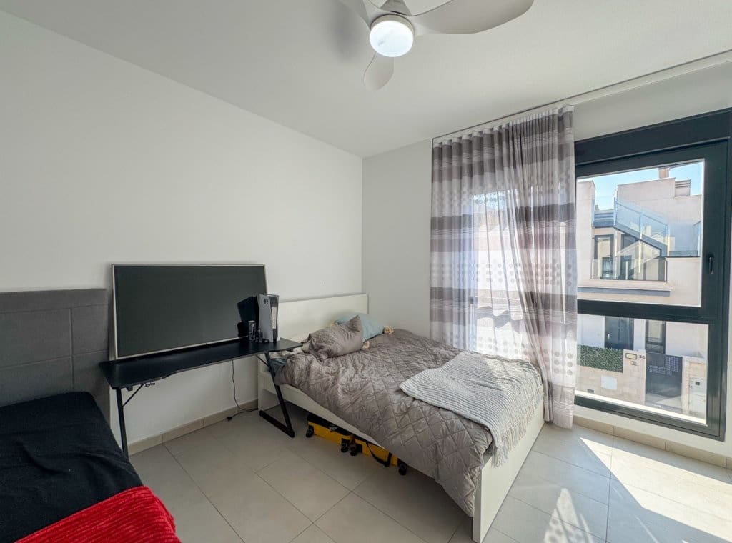 3 bedroom Villa for rent in Villamartin with pool - € 1,800 (Ref: 9170942)