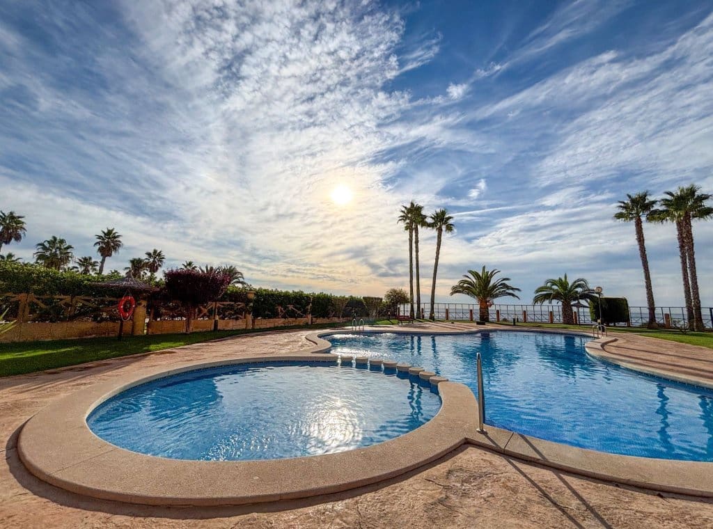 2 makuuhuone Ranta-asunto vuokrattavana paikassa Dehesa de Campoamor mukana uima-altaan - 945 € (Ref: 9186554)