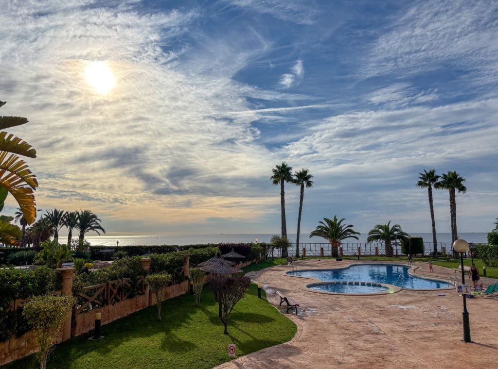 2 makuuhuone Ranta-asunto vuokrattavana paikassa Dehesa de Campoamor mukana uima-altaan - 945 € (Ref: 9186554)