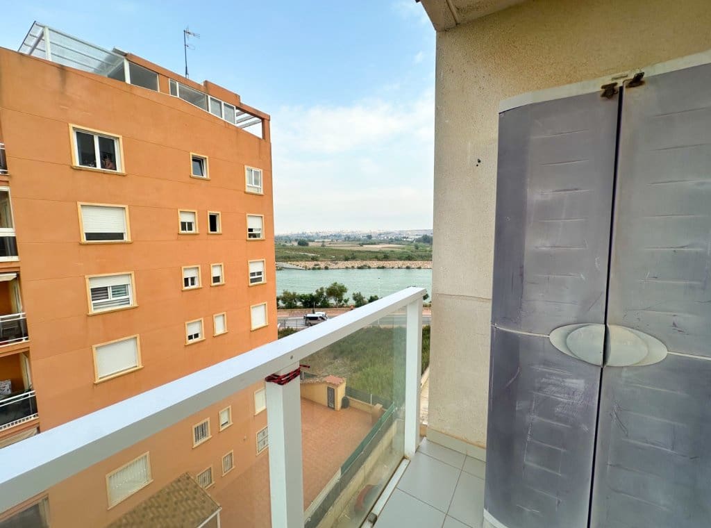 Appartement de 2 chambres à louer à Guardamar del Segura avec piscine - 1 000 € (Ref: 9196322)