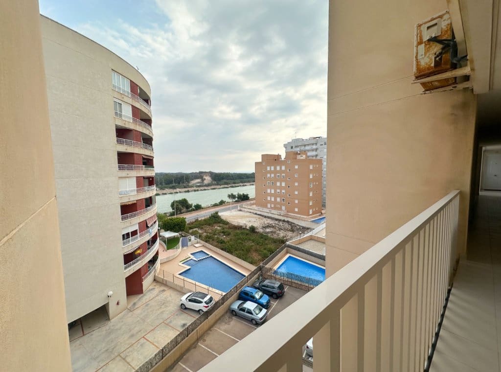 Appartement de 2 chambres à louer à Guardamar del Segura avec piscine - 1 000 € (Ref: 9196322)