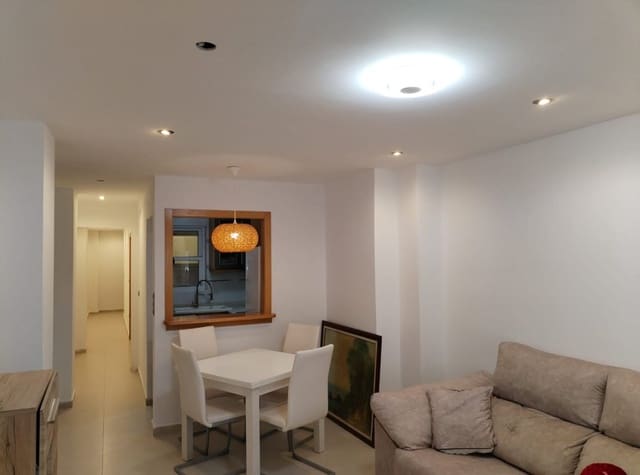 2 soveværelse Lejlighed til leje i Avenida Habaneras - Curva de Palangre, Torrevieja - € 975 (Ref: 9196325)