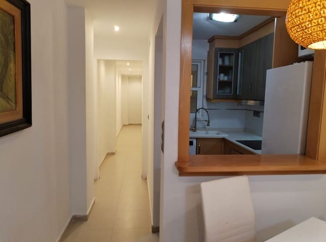 2 soveværelse Lejlighed til leje i Avenida Habaneras - Curva de Palangre, Torrevieja - € 975 (Ref: 9196325)
