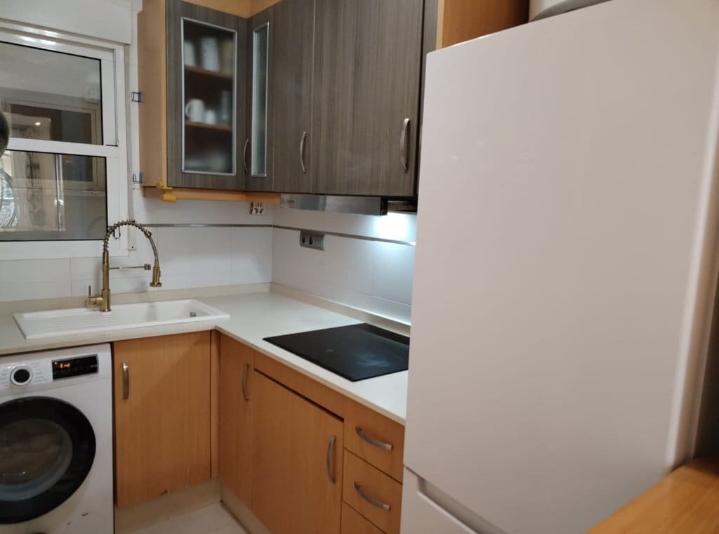 Apartamento de 2 habitaciones en Torrevieja en alquiler - 975 € (Ref: 9196325)