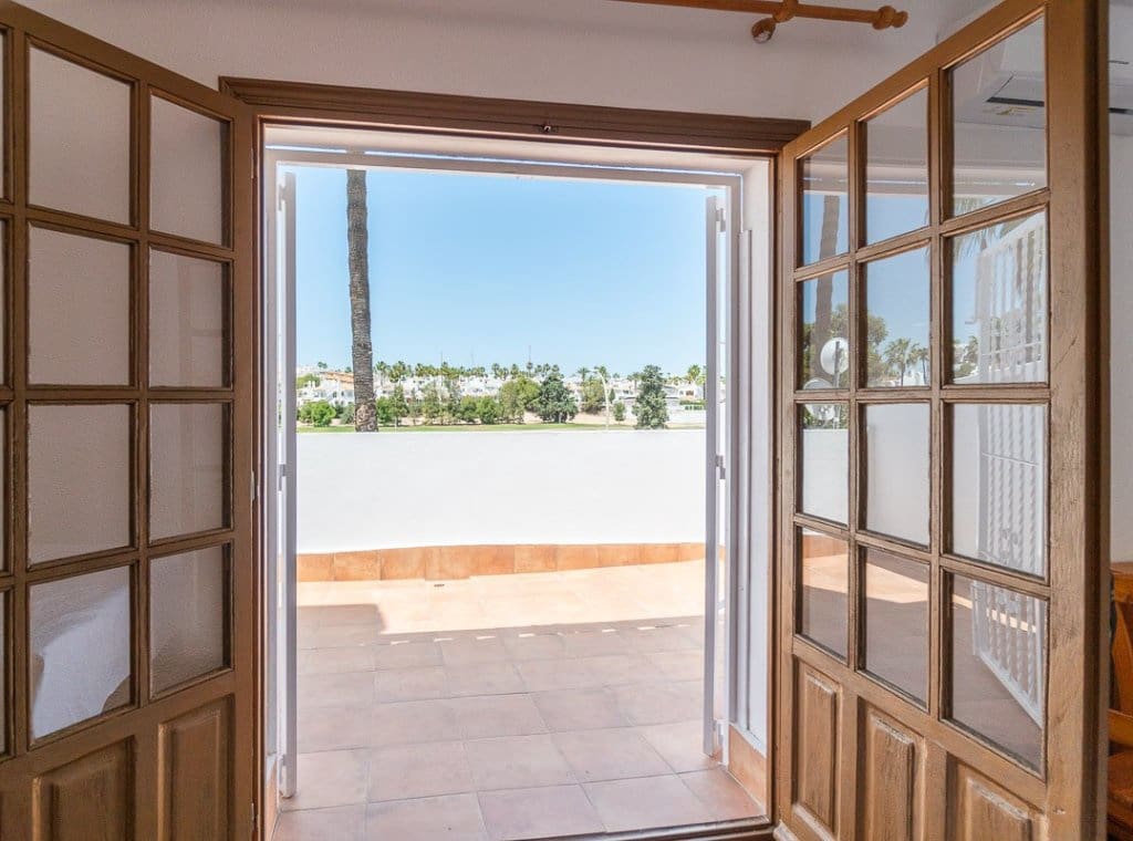 3 soveværelse Villa til leje i Villamartin med swimmingpool - € 1.600 (Ref: 9197382)