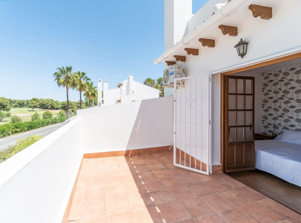 3 soveværelse Villa til leje i Villamartin med swimmingpool - € 1.600 (Ref: 9197382)