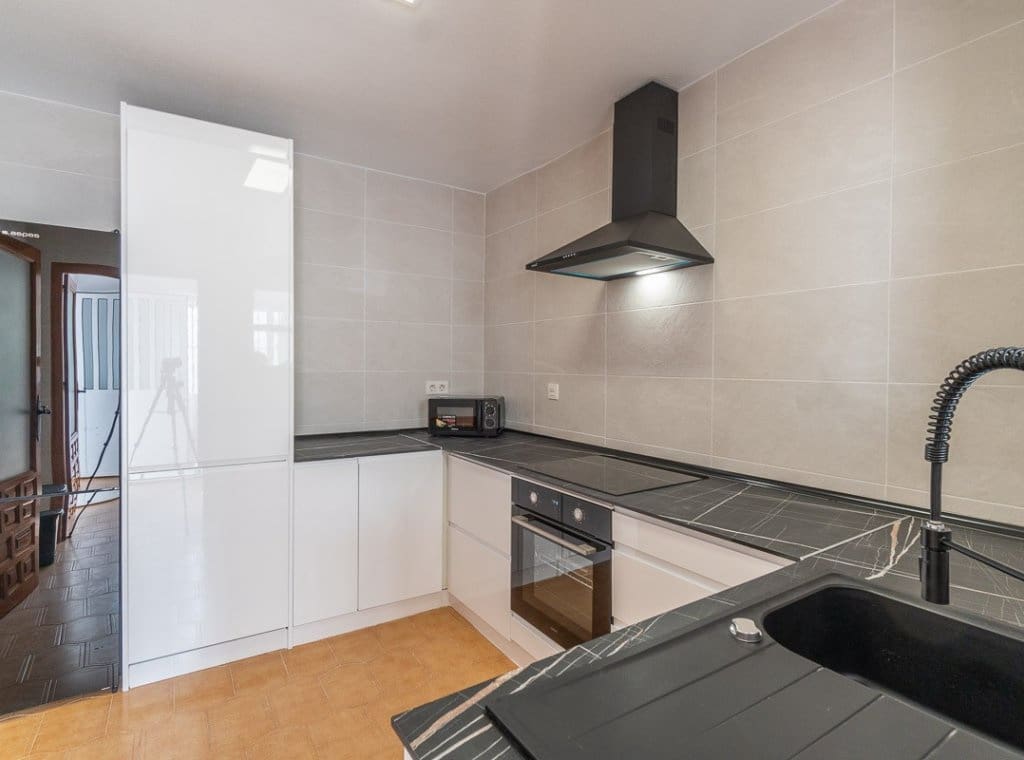 3 soveværelse Villa til leje i Villamartin med swimmingpool - € 1.600 (Ref: 9197382)