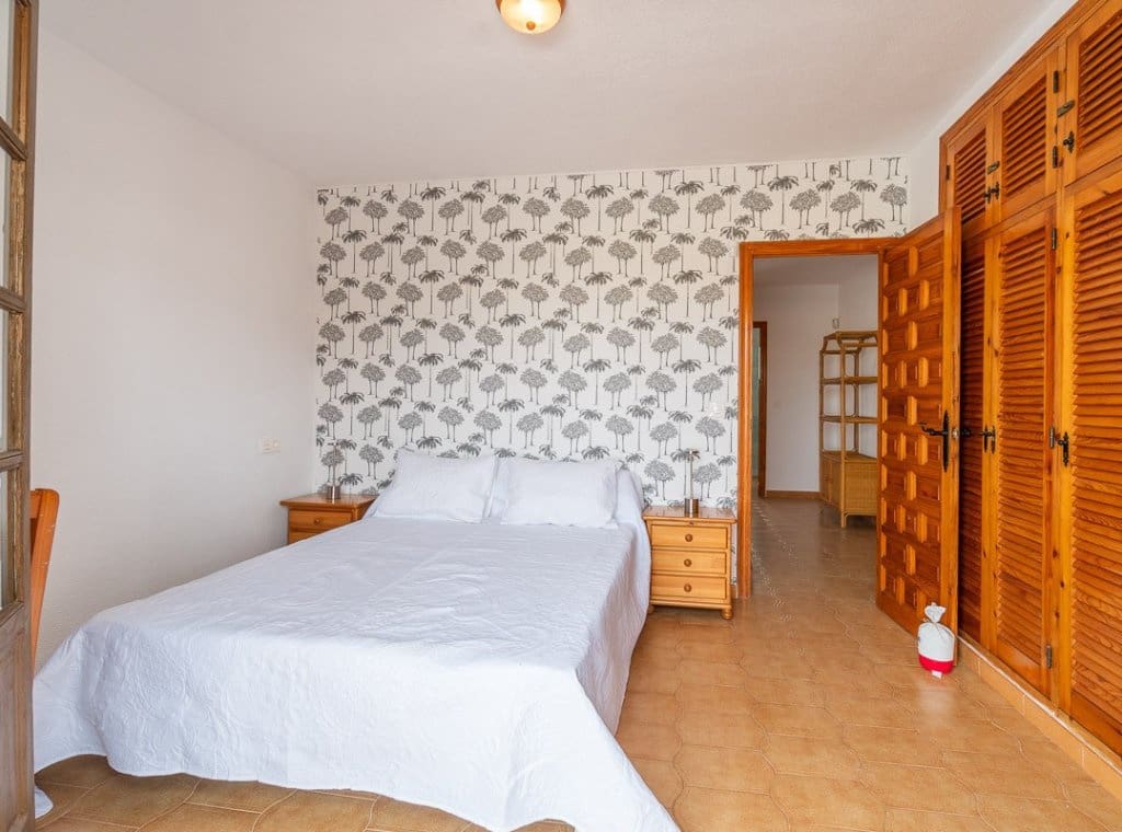 3 soveværelse Villa til leje i Villamartin med swimmingpool - € 1.600 (Ref: 9197382)