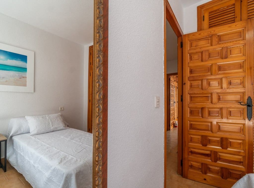 3 soveværelse Villa til leje i Villamartin med swimmingpool - € 1.600 (Ref: 9197382)