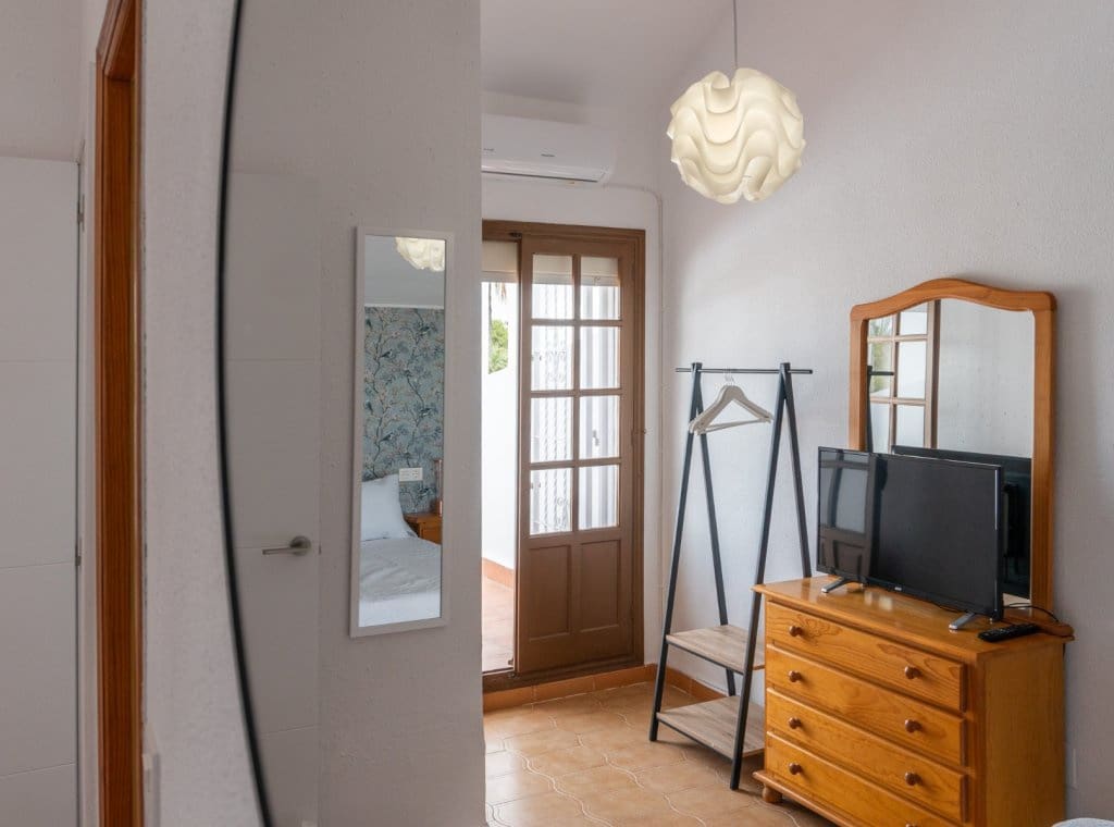 3 soveværelse Villa til leje i Villamartin med swimmingpool - € 1.600 (Ref: 9197382)