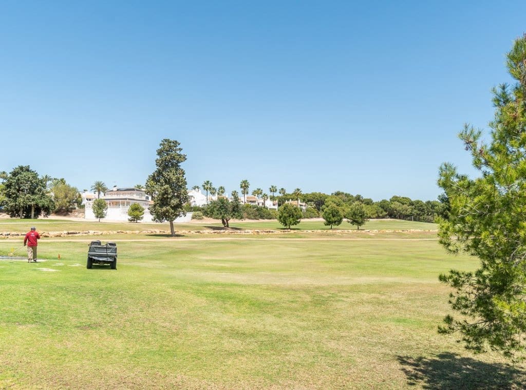 3 soveværelse Villa til leje i Villamartin med swimmingpool - € 1.600 (Ref: 9197382)