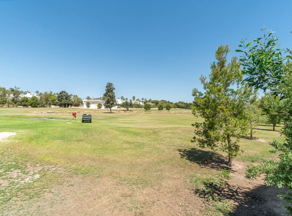 3 soveværelse Villa til leje i Villamartin med swimmingpool - € 1.600 (Ref: 9197382)