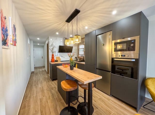 2 slaapkamer Appartement te huur in Playa del Cura, Torrevieja - € 875 (Ref: 9200199)