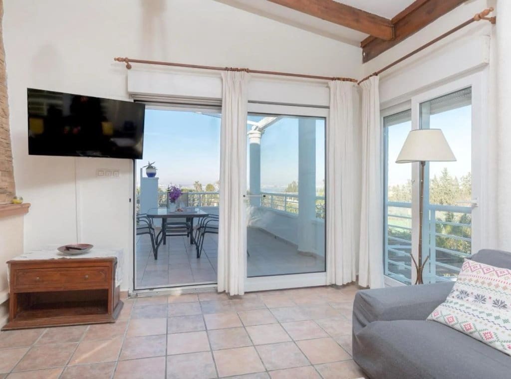 5 bedroom Villa for rent in Torrevieja with pool garage - € 2,600 (Ref: 9202073)