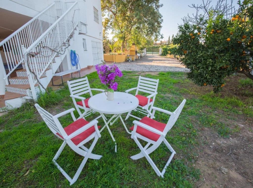 5 bedroom Villa for rent in Torrevieja with pool garage - € 2,600 (Ref: 9202073)