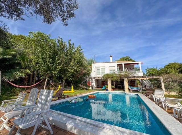 5 bedroom Villa for rent in Los Balcones - Los Altos, Torrevieja with pool garage - € 2,600 (Ref: 9202073)