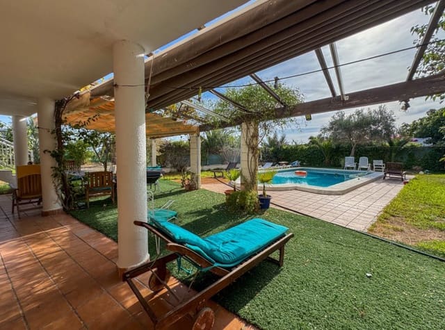 5 bedroom Villa for rent in Los Balcones - Los Altos, Torrevieja with pool garage - € 2,600 (Ref: 9202073)
