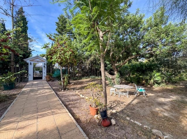 5 bedroom Villa for rent in Los Balcones - Los Altos, Torrevieja with pool garage - € 2,600 (Ref: 9202073)