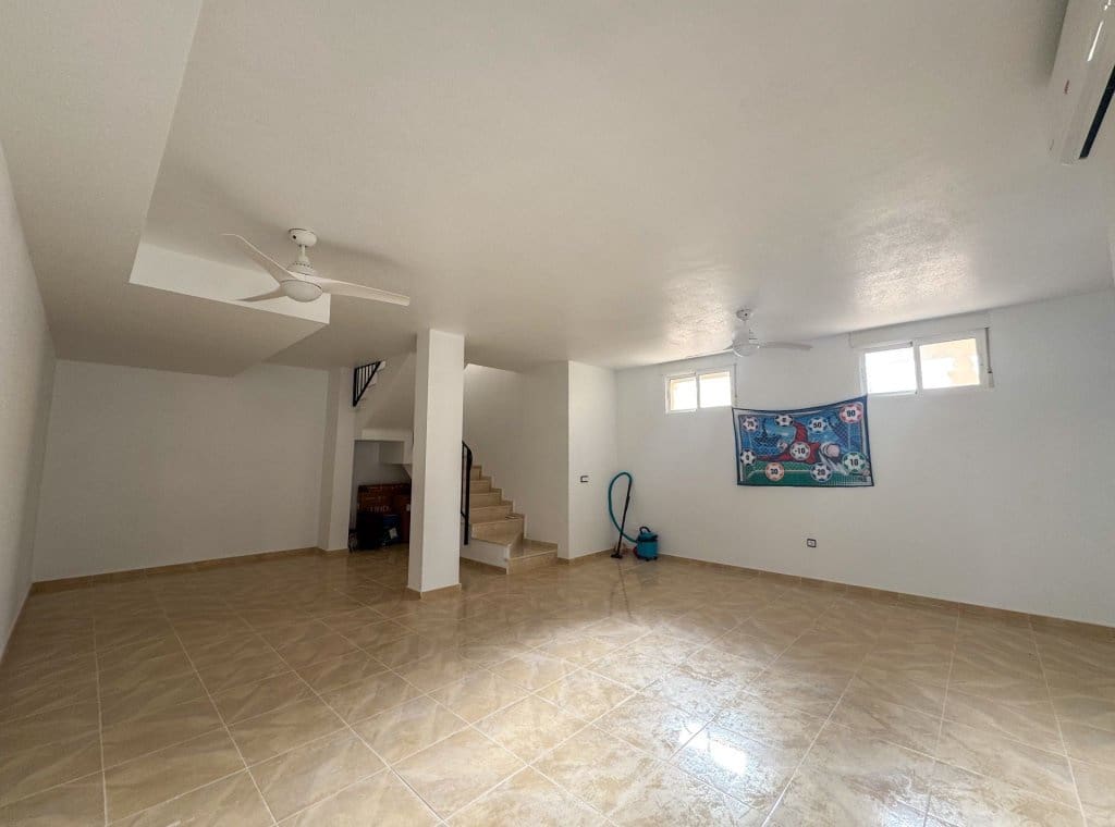 3 soveværelse Lejlighed til leje i San Miguel de Salinas med swimmingpool - € 1.300 (Ref: 9206134)
